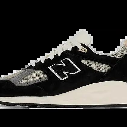 Men - Running - Shoes - 990 v2 Made in USA - Black/True Camo