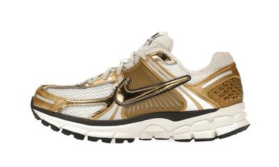 Zoom vomero 5 metallic gold - taille : 44.5 eu