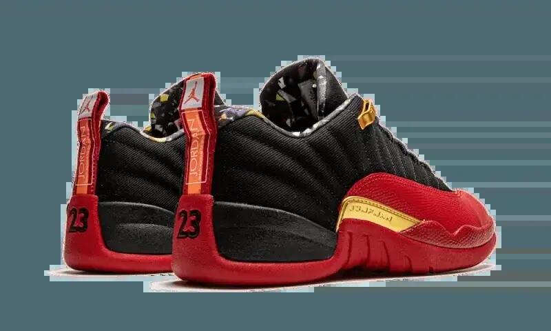 Scarpe - basket - air jordan 12 se - nero/oro/rosso 3/4
