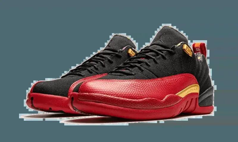 Scarpe - basket - air jordan 12 se - nero/oro/rosso 2/4