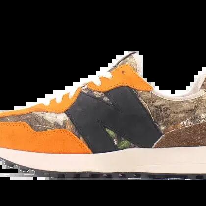 Unisex - Lifestyle - Shoes - Printed camo design - 327 Atmos - Realtree Camo.