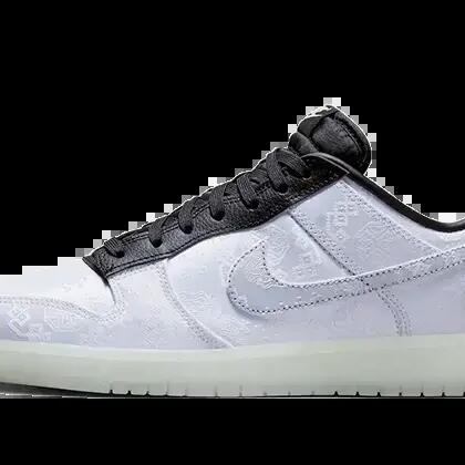 Basketball - Low-cut Shoes - Dunk Low CLOT - White/Black