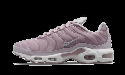 Schoenen - hardlopen - dames - air max plus light lilac - plum fog/white