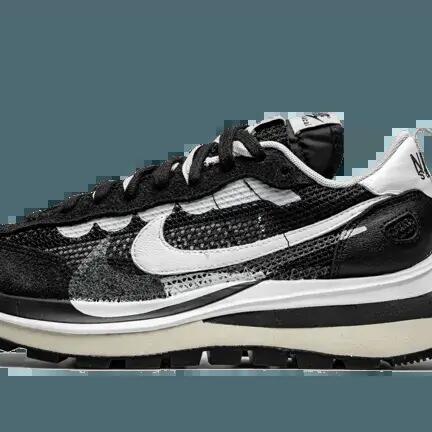 Men - Running - Shoes - Vaporwaffle Sacai - Black/White