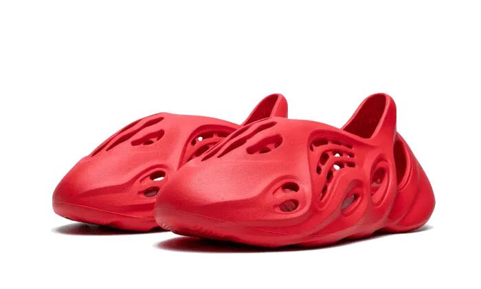 Yeezy Foam RNNR Vermillion - Taille : 46 2/3 EU 2/4