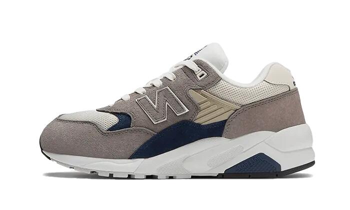 NEW BALANCE picture