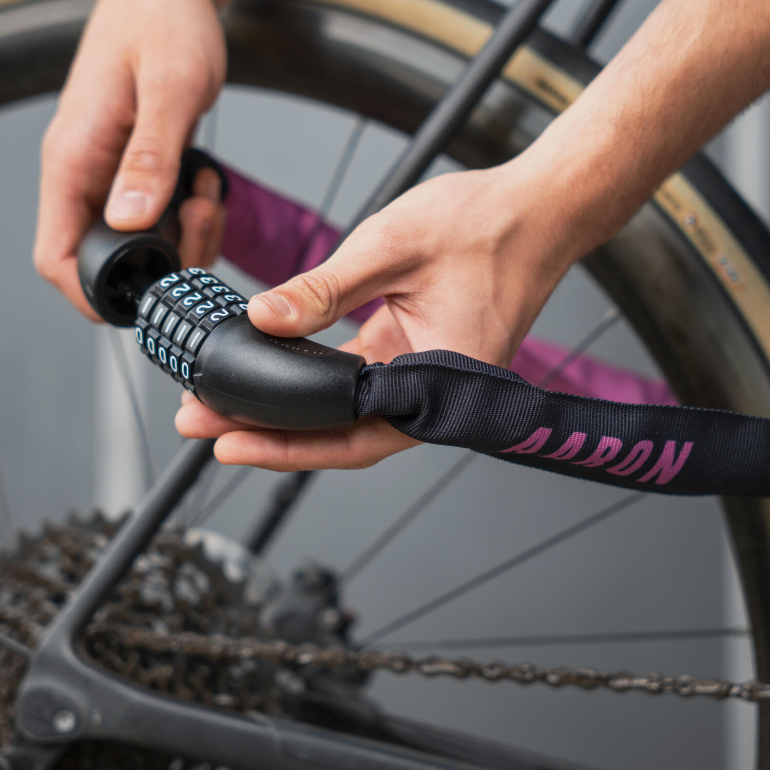 Lock One Fahrradschloss mit 5-stelligem Zahlencode - Berry 7/7