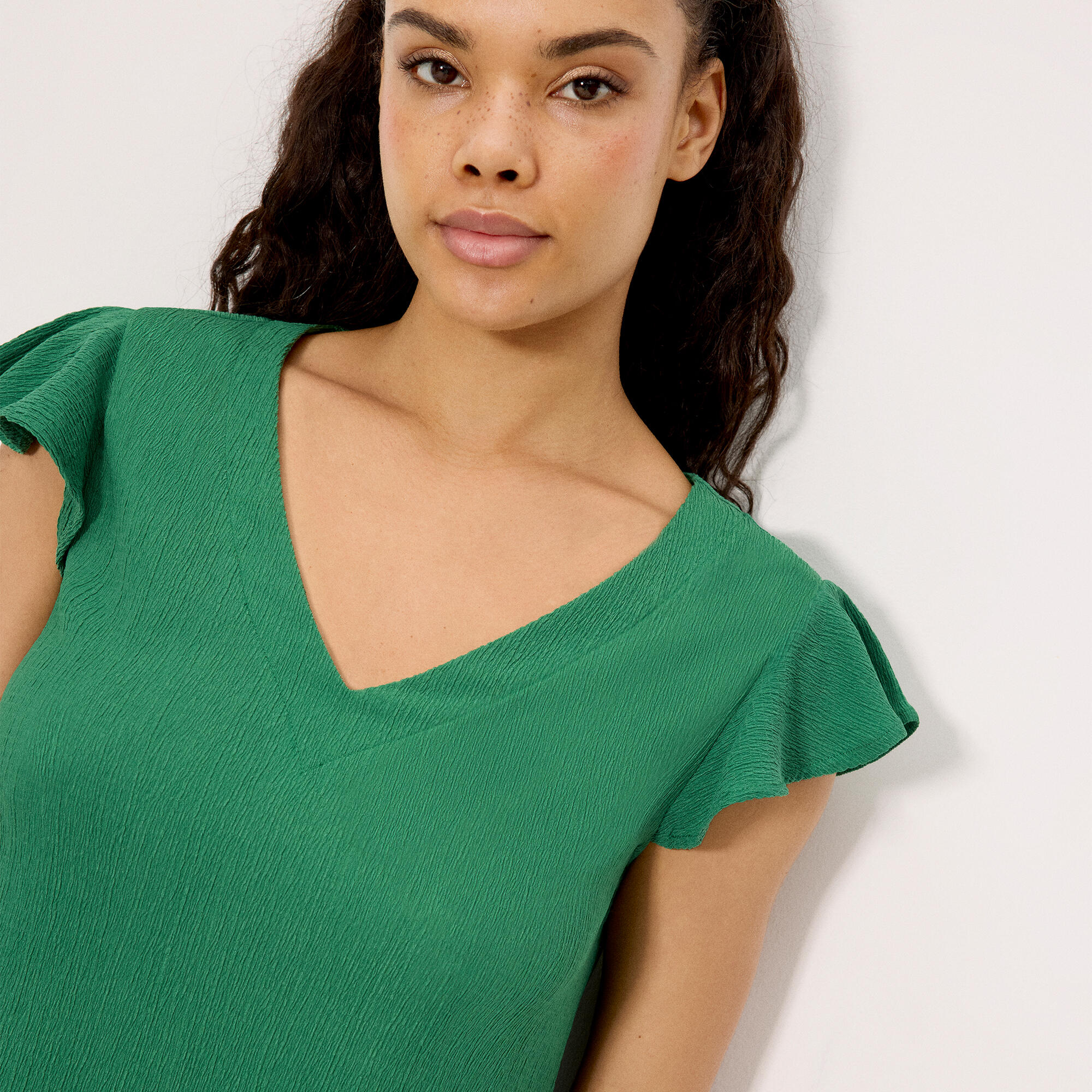 Vestido corto ligero verde 3/4