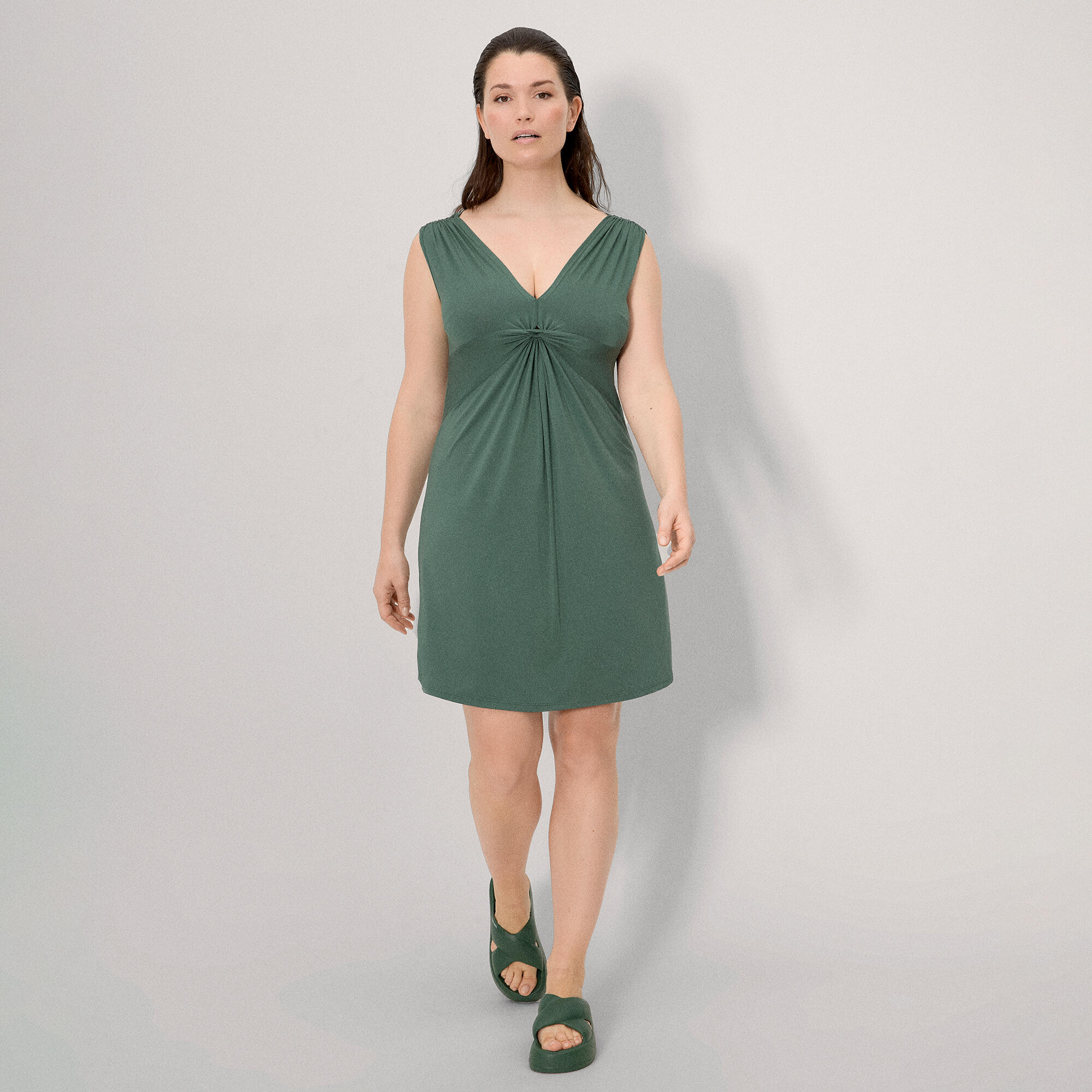 Robe courte à col en V vert bouteille 5/5
