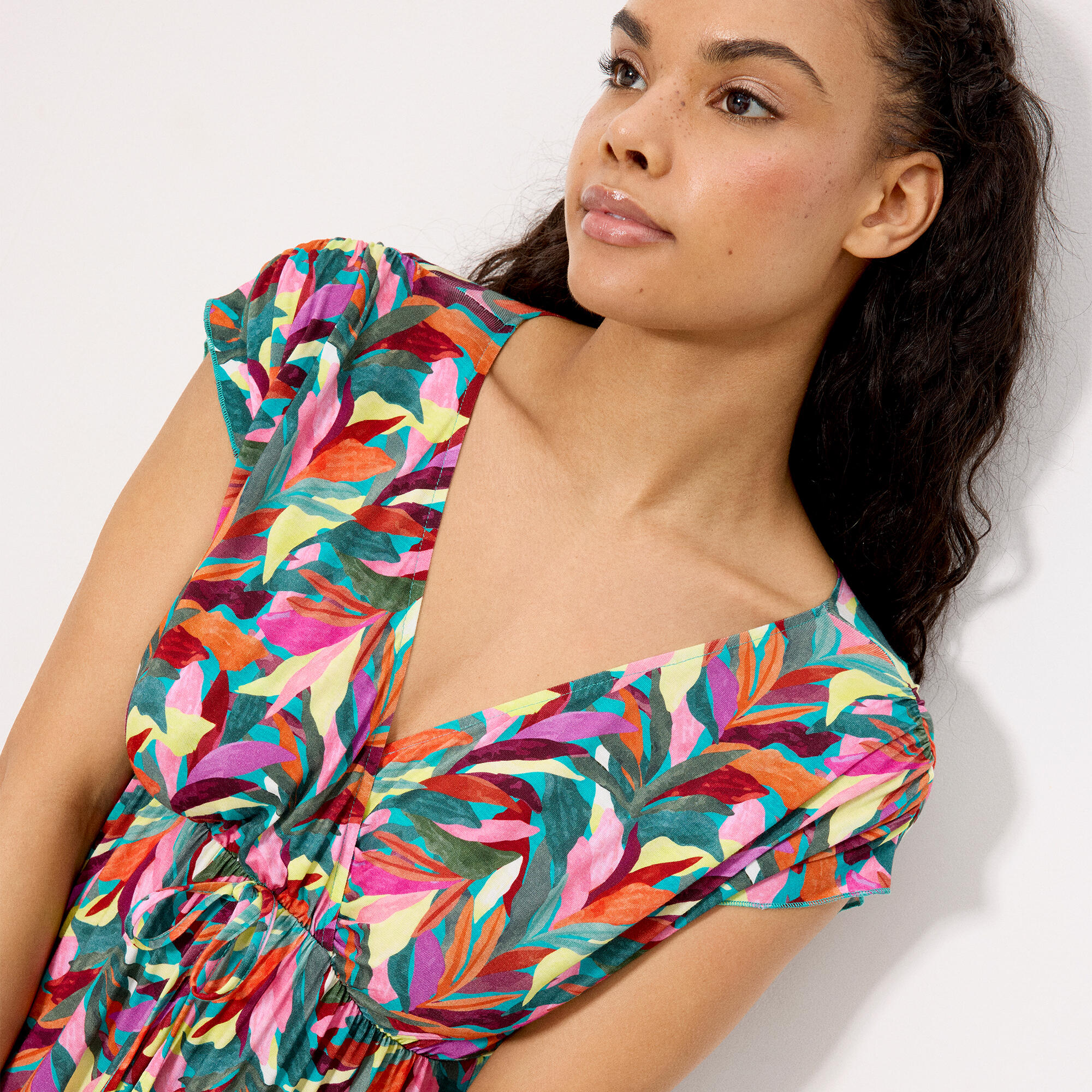 Vestido manga corta trabillas estampado 3/4