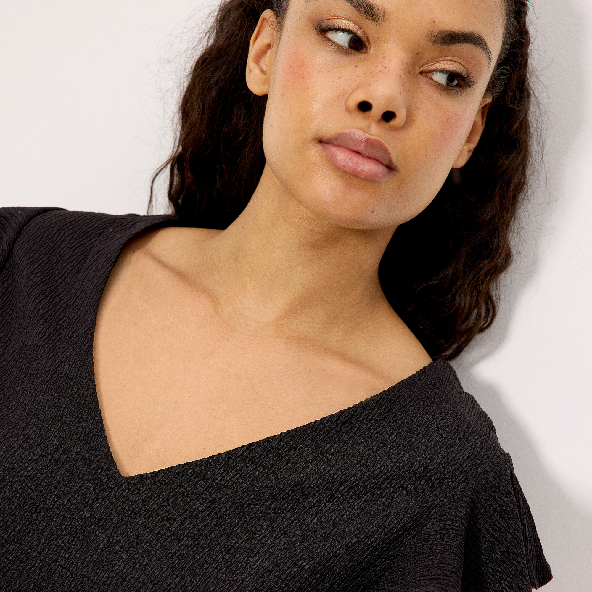 Vestido corto ligero negro 3/3