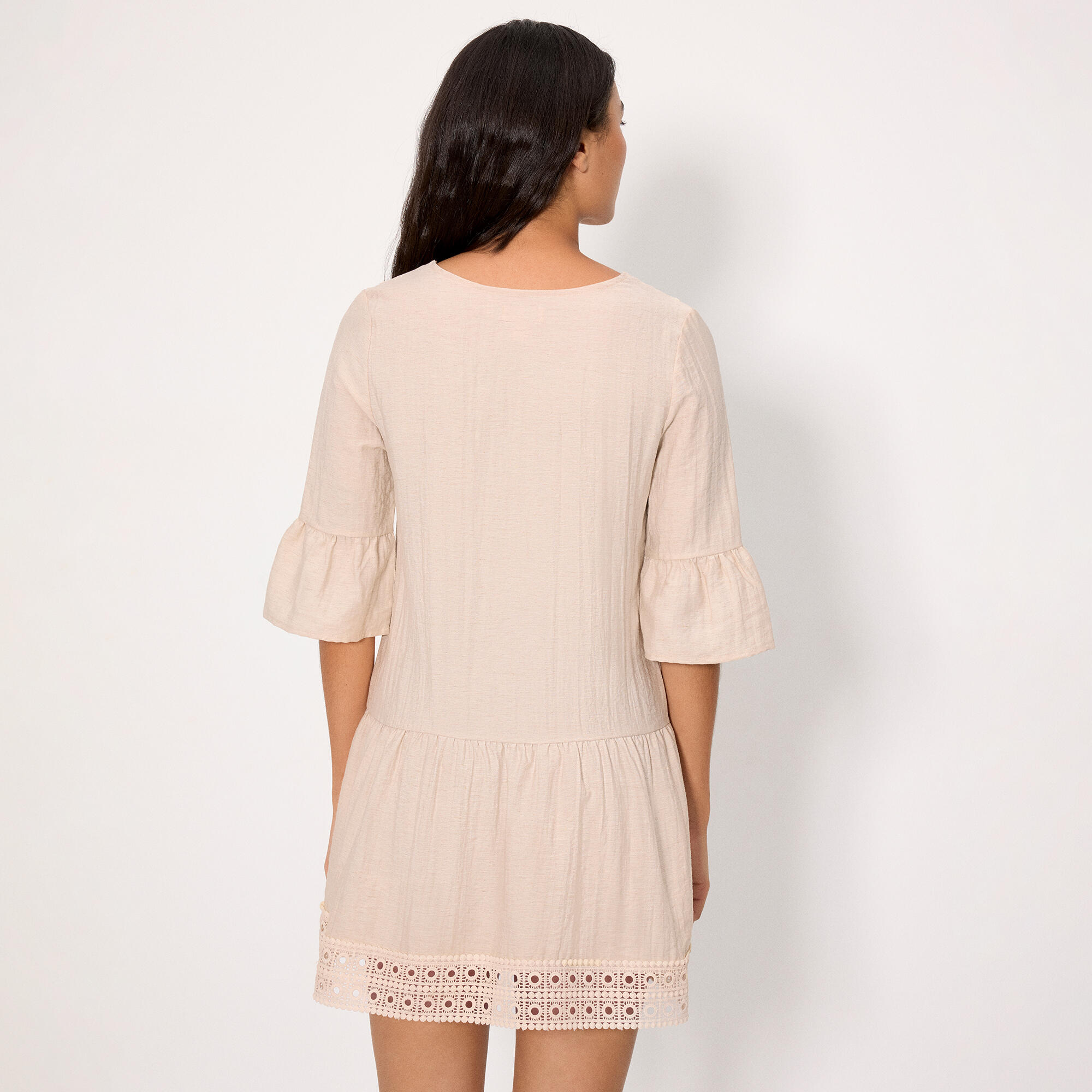 Vestido corto media manga con lino 3/6