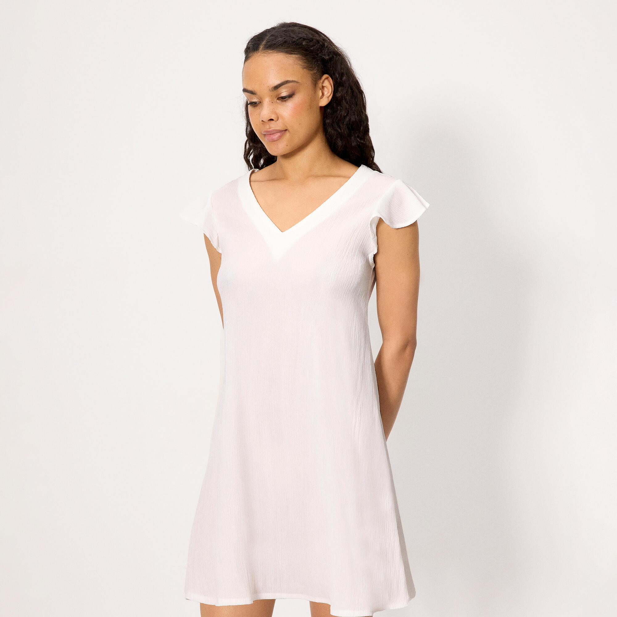 robe courte blanche légère 1/4
