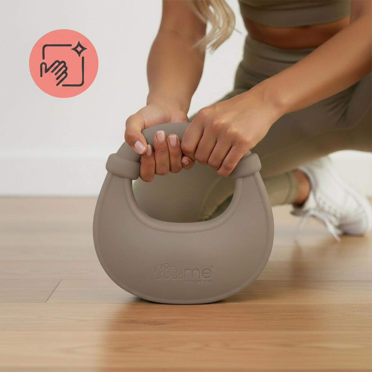 Kettlebell 4,5 kg z szerokim uchwytem i powłoką chroniącą podłogę 2/7
