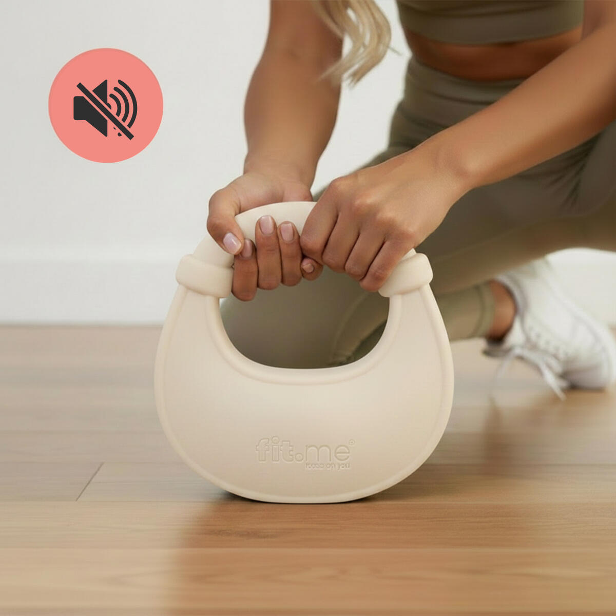 Kettlebell 4,5 kg z szerokim uchwytem i powłoką chroniącą podłogę 2/7