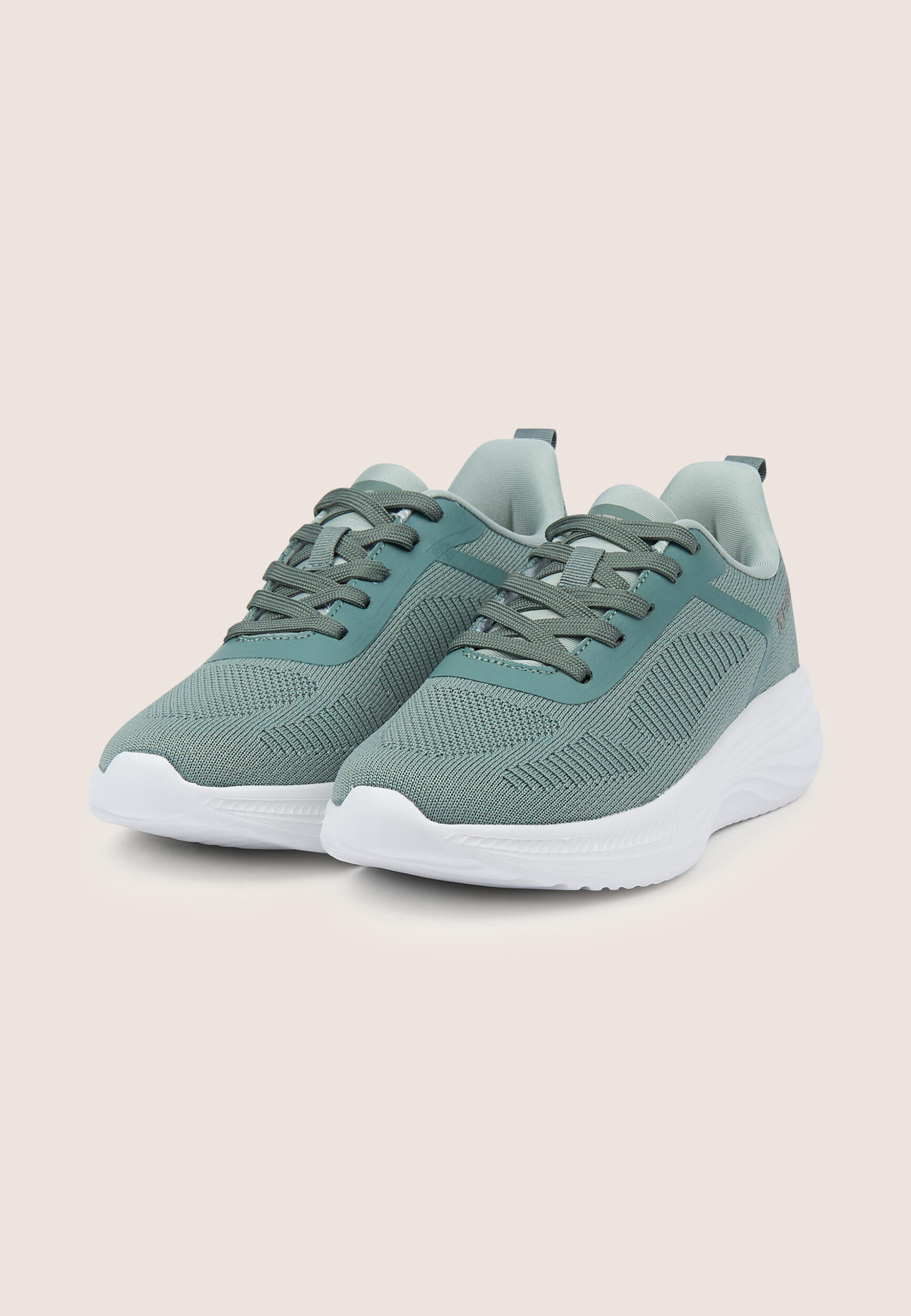 Sneakers en tissu avec renforts techniques et semelle ultralégère 2/3