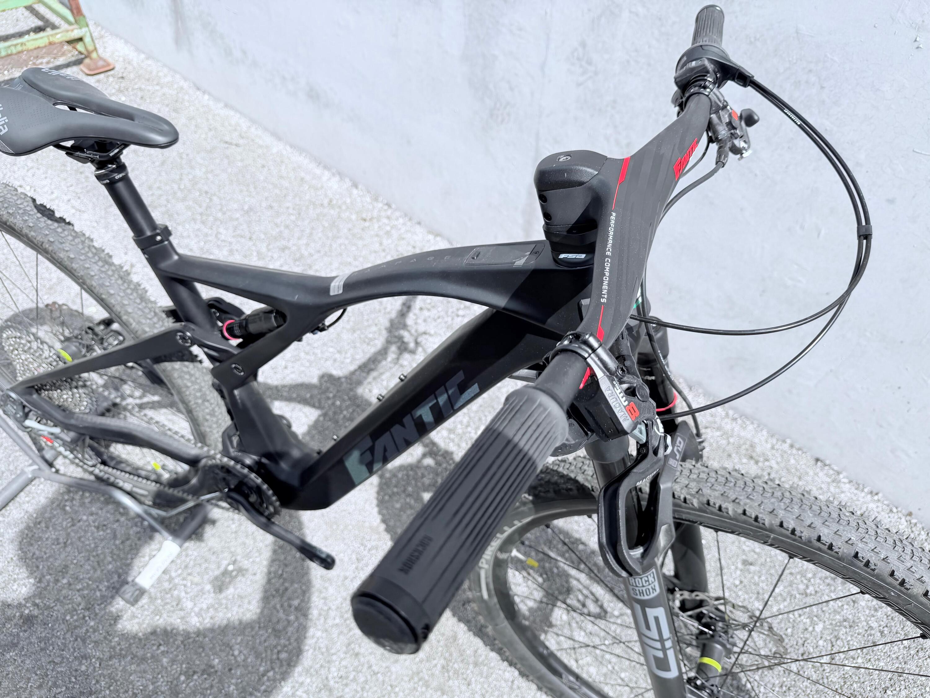 Segunda vida - RAMPAGE XC 1.2 360Wh Race - Muy buen estado 4/7