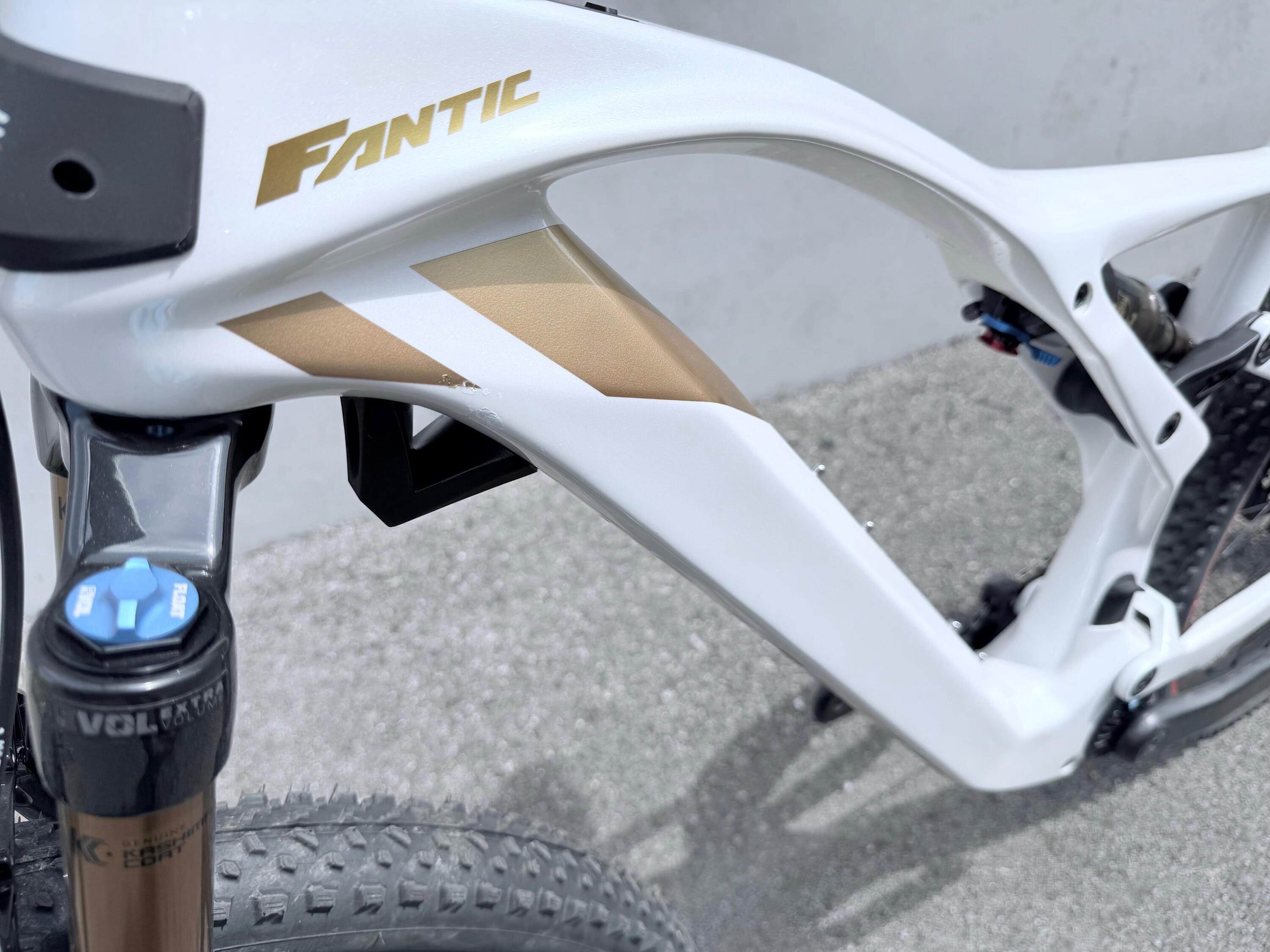 Segunda vida - RAMPAGE DC 1.4 360Wh FOX Racing - Muy buen estado 3/5