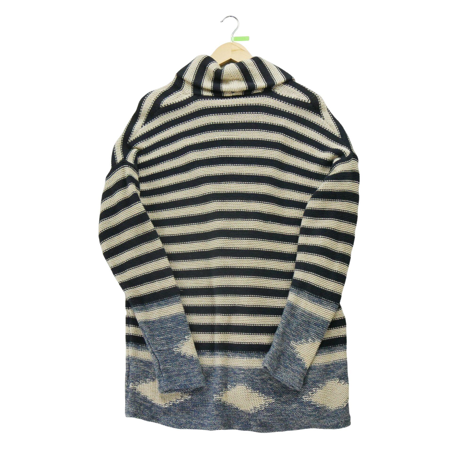 Women's Navy Vests 2/6