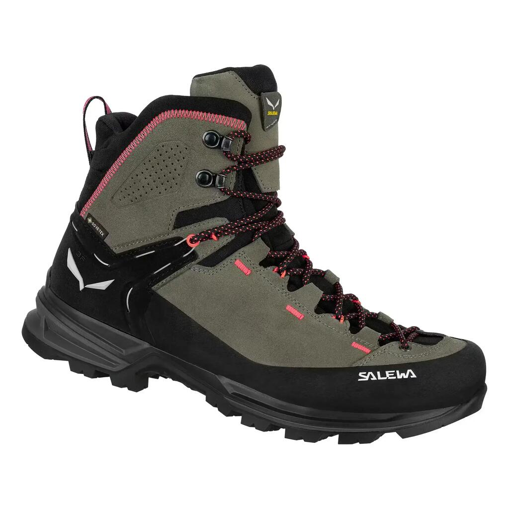 Trekking shoes Female Salewa Mountain Trainer 2 Mid Gore-Tex Brown