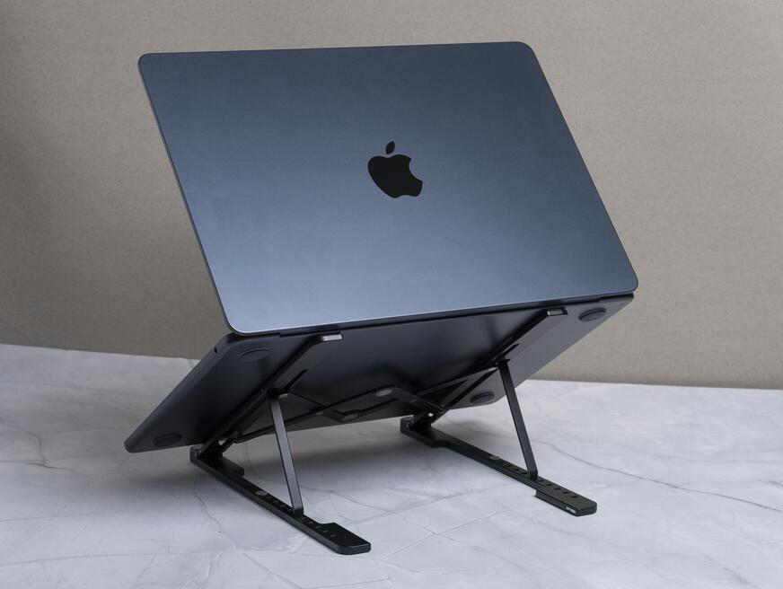 Suporte dobrável para computador portátil AirStand Pro – Scapade© 2/5
