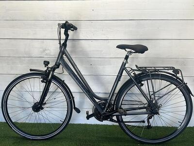 Stadsfiets 28" 27v, framemaat 54 cm, metaalkleurig