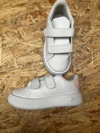 Entre Particuliers - Nouveaux Adidas trainers Advantage 27