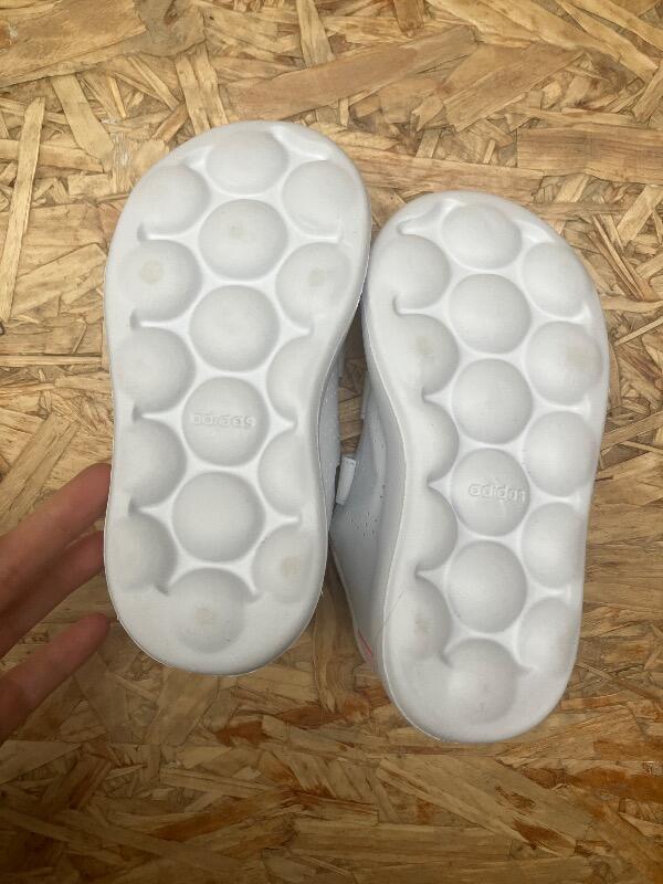 Entre Particuliers - Nouveaux Adidas trainers Advantage 27 2/6