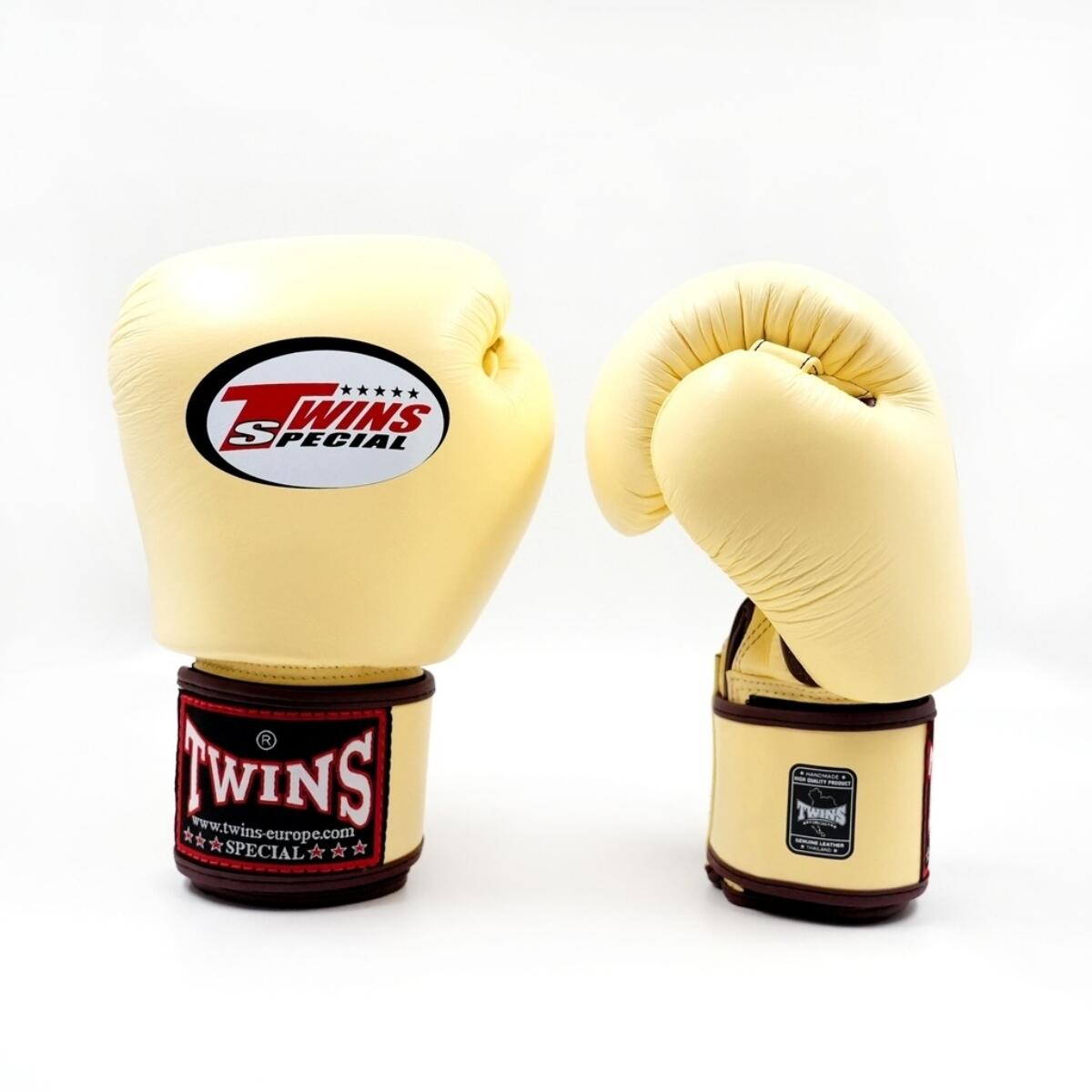 Guantes de boxeo tailandés Twins Special FBGVL 3 2/3