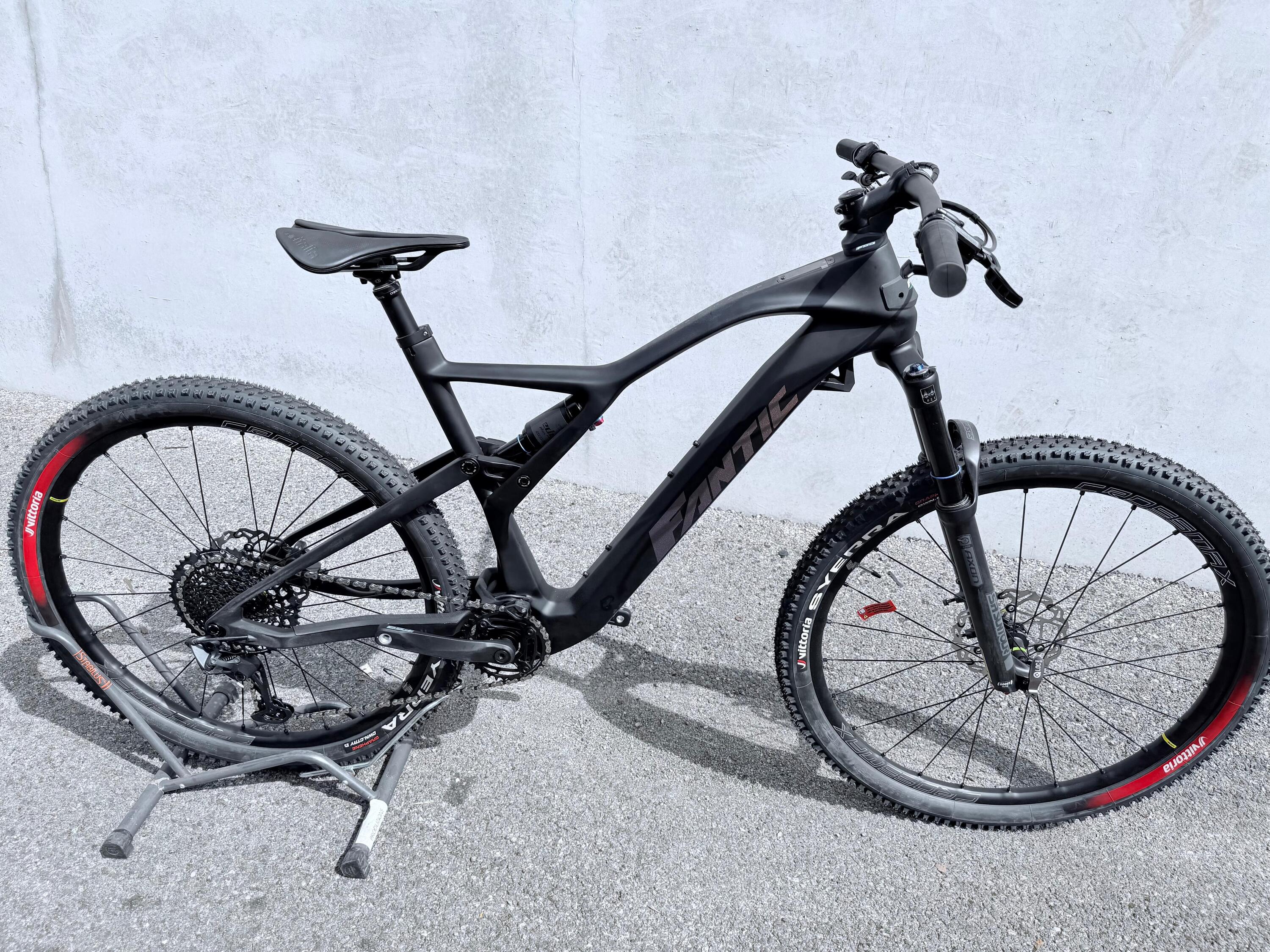 Segunda vida - RAMPAGE DC 1.4 360Wh Race - Muy buen estado 2/6