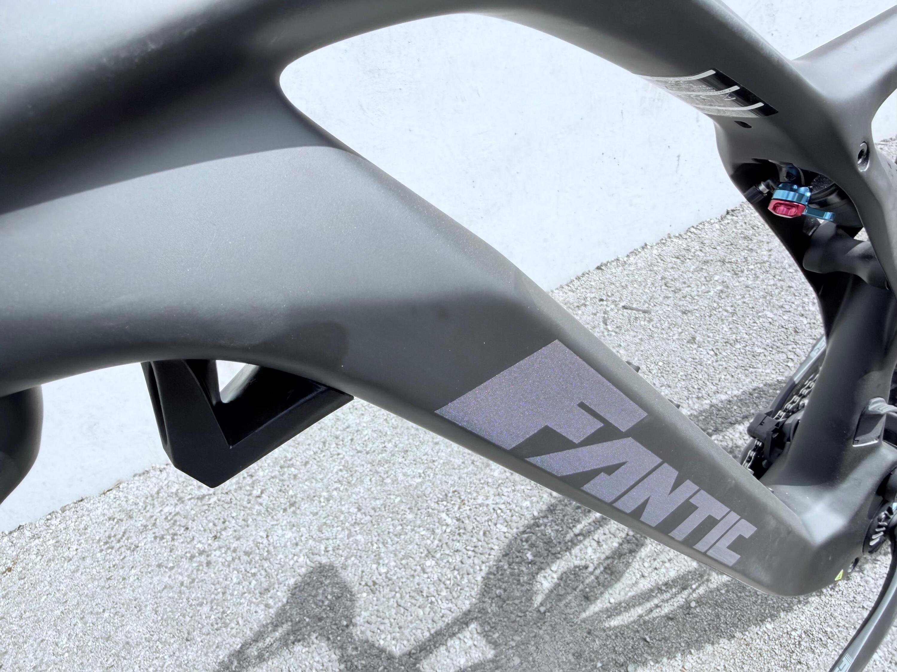 Segunda vida - RAMPAGE DC 1.4 360Wh Race - Muy buen estado 4/6