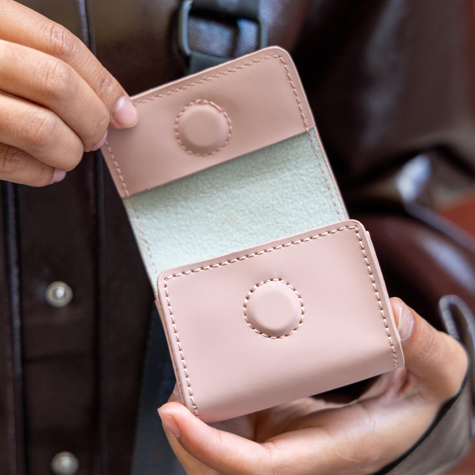 Borsa mini per AirPods e auricolari 5/7