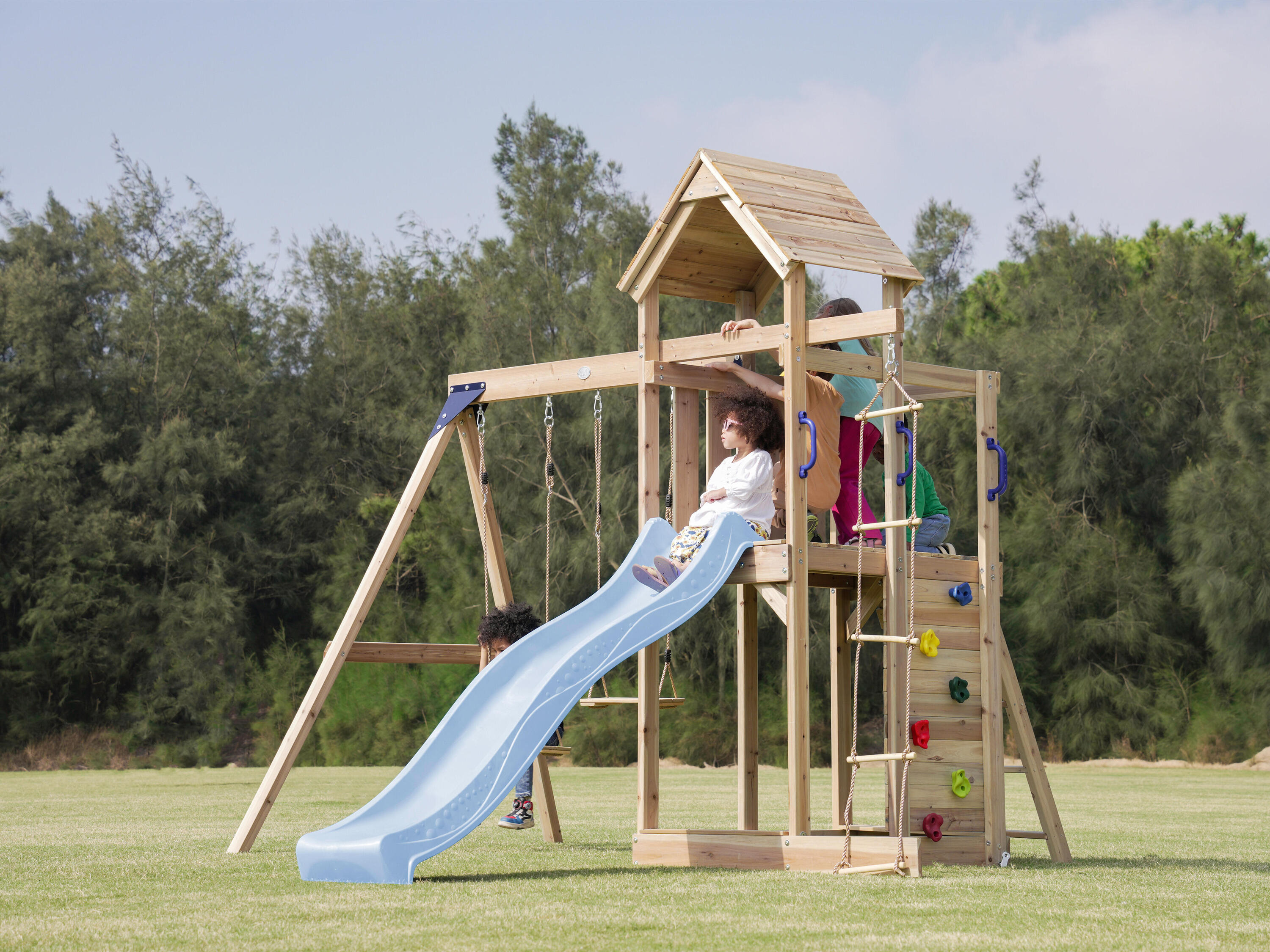 Moos Speeltoestel van Hout, 2 Schommels, Ladder, Glijbaan Blauw 3/5