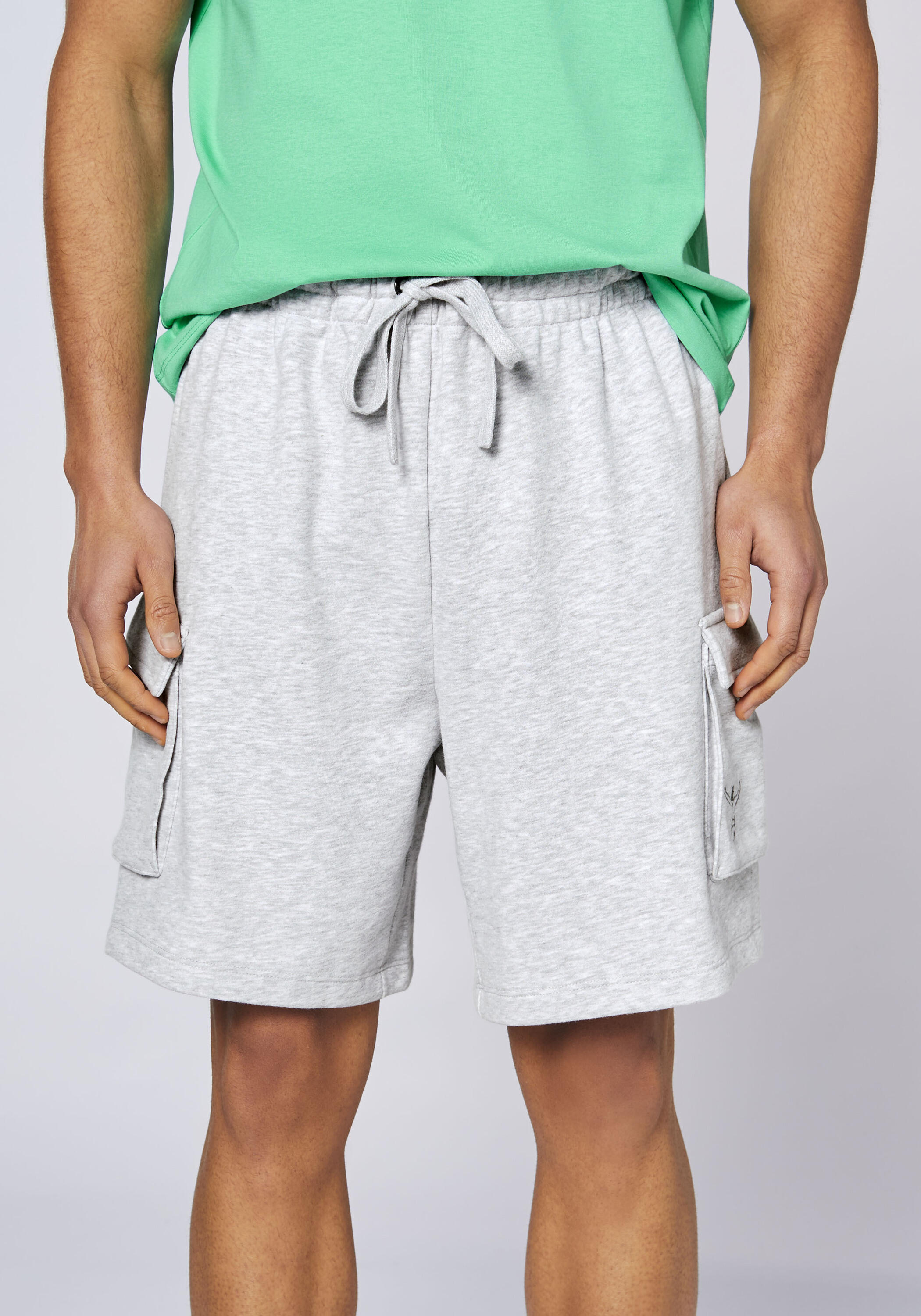 Cargo-Shorts mit dezentem CHIEMSEE-Stick 7/7