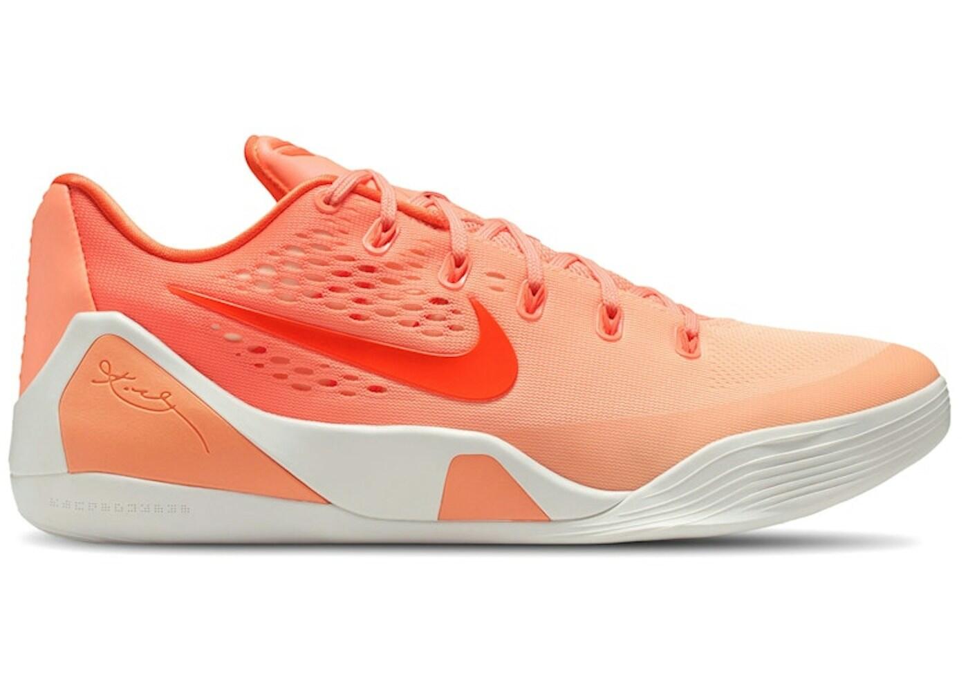 NIKE picture