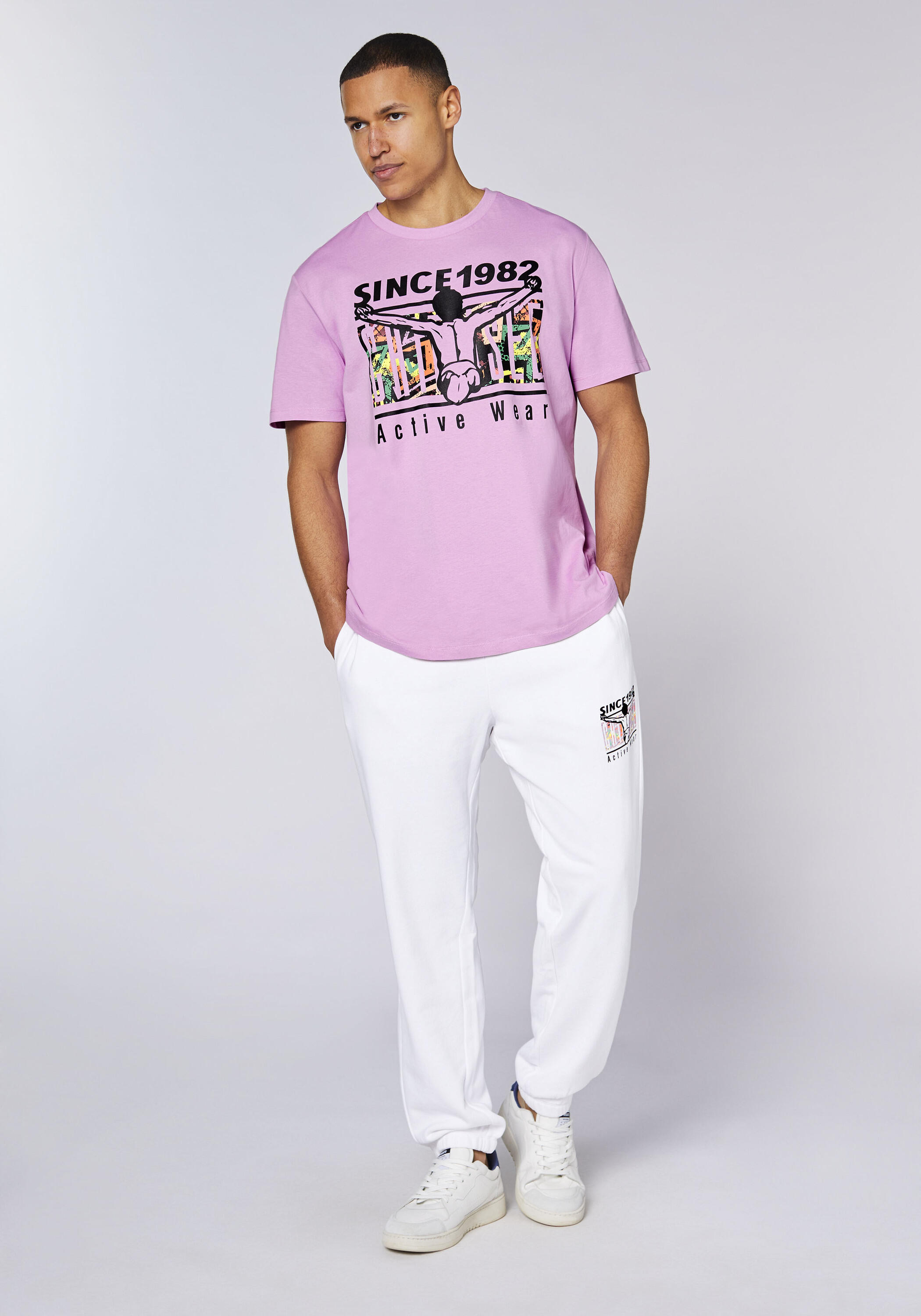 T-Shirt mit großem Retro-Frontprint 5/7