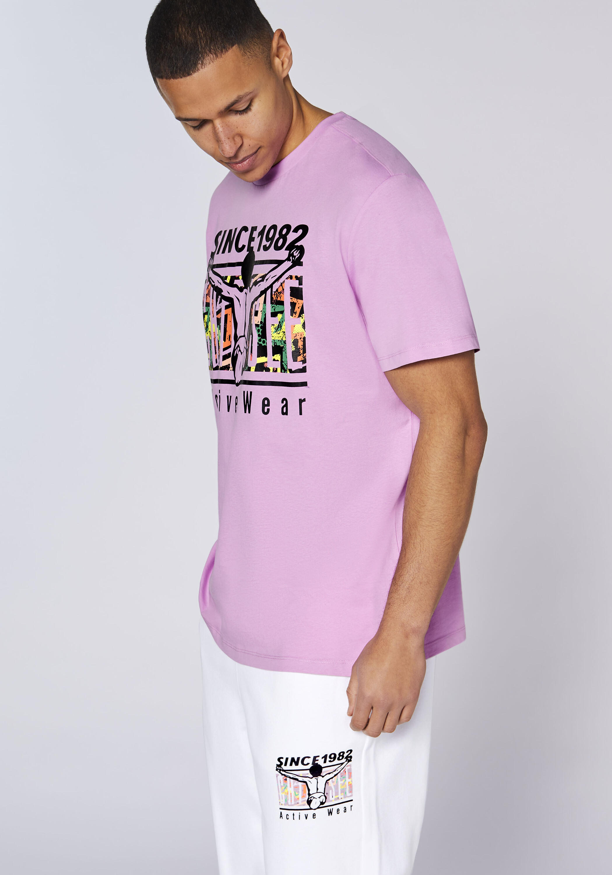 T-Shirt mit großem Retro-Frontprint 6/7