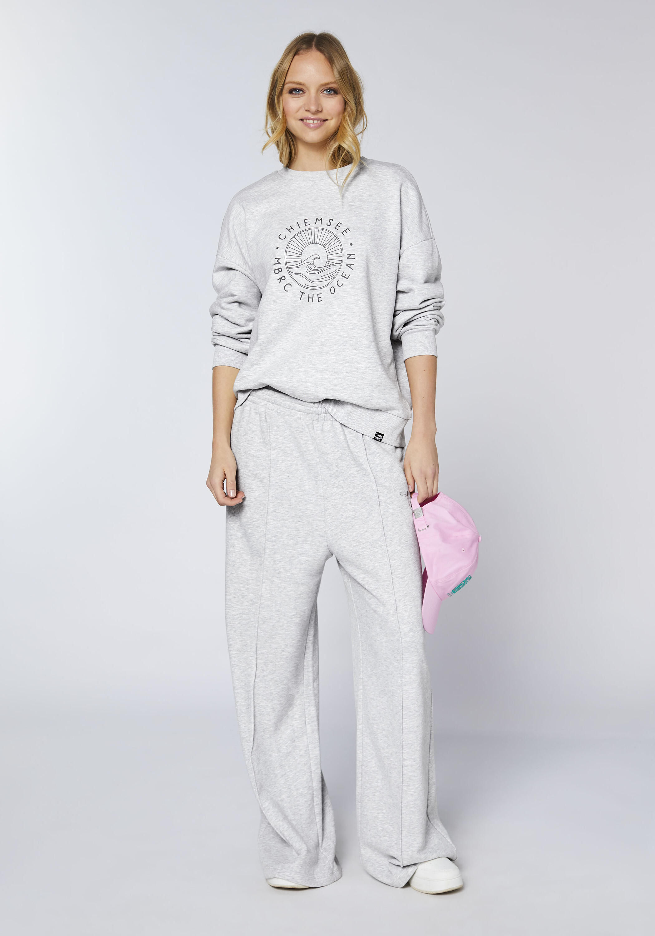 Sweatshirt in Kooperation mit MBRC® the ocean 5/7