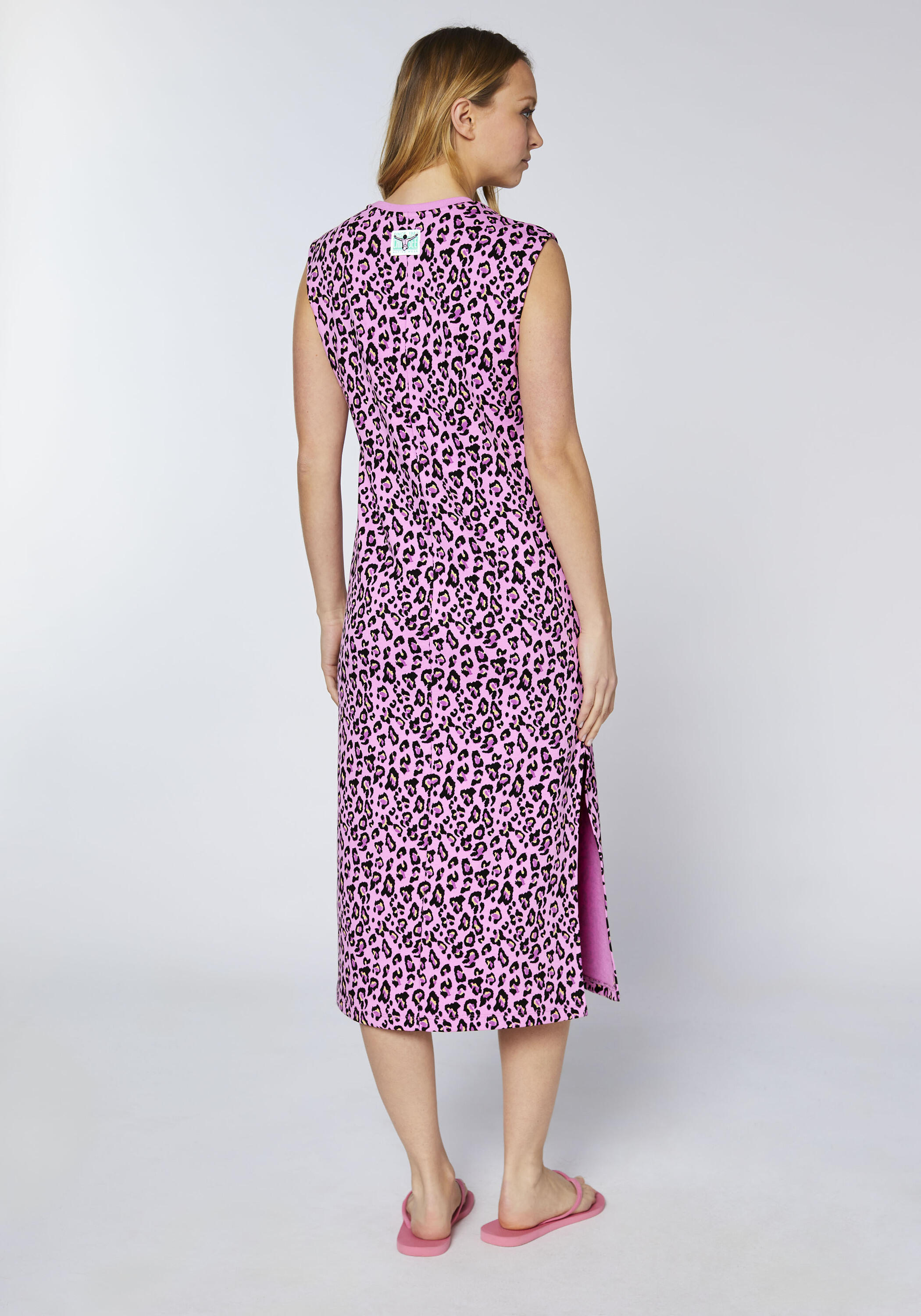 Kleid mit Slim-Fit Silhouette 4/7