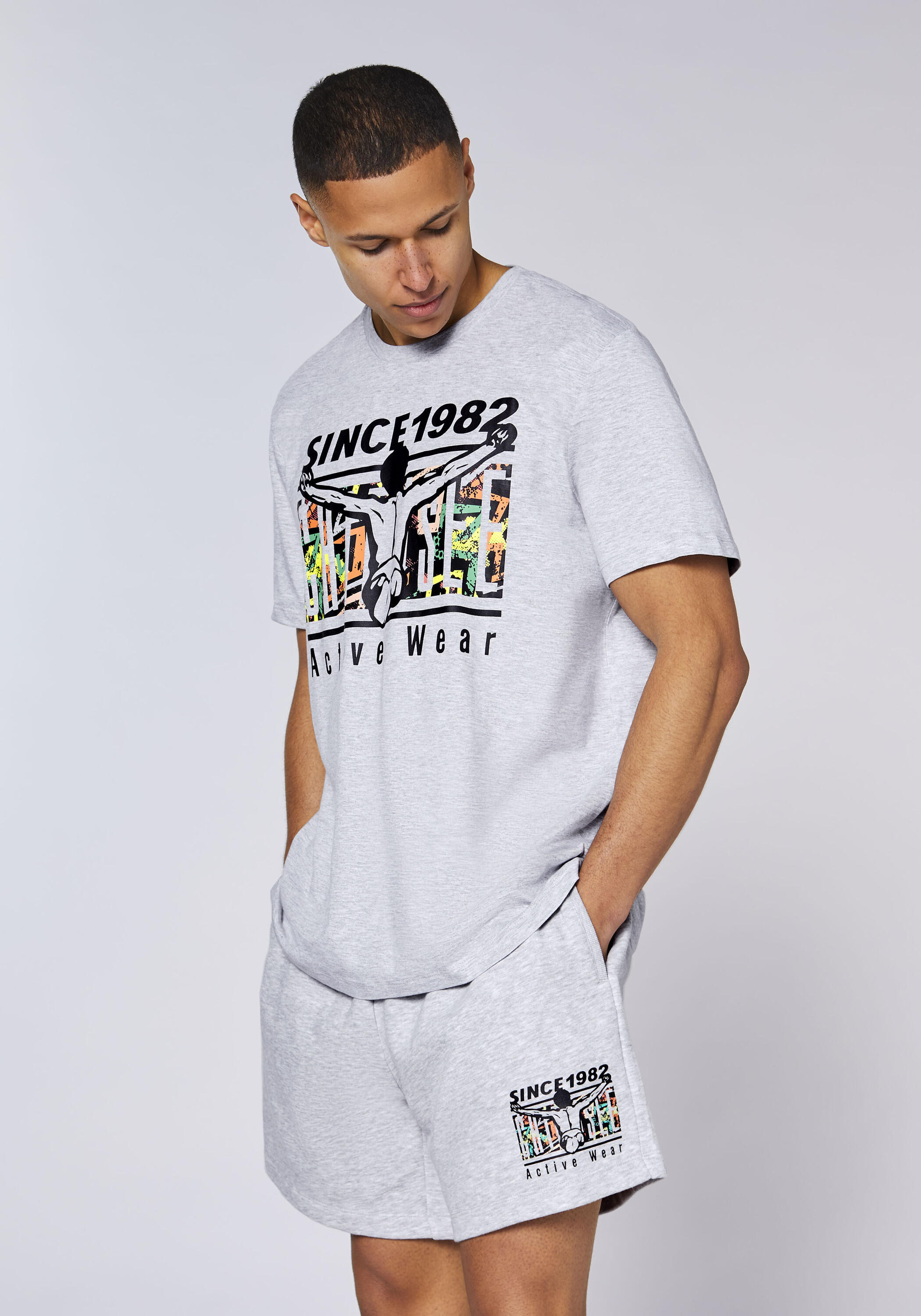 T-Shirt mit großem Retro-Frontprint 3/7