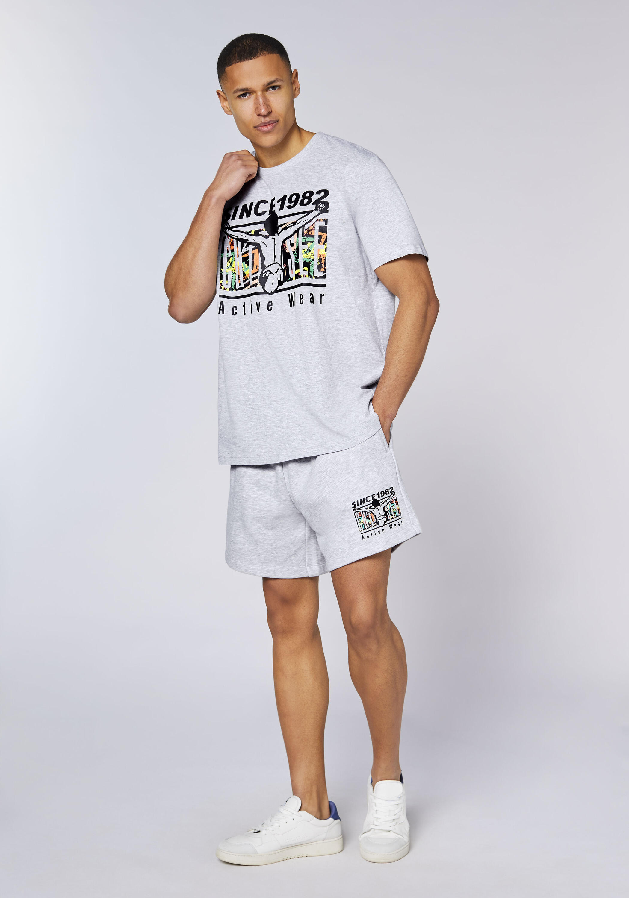 T-Shirt mit großem Retro-Frontprint 5/7