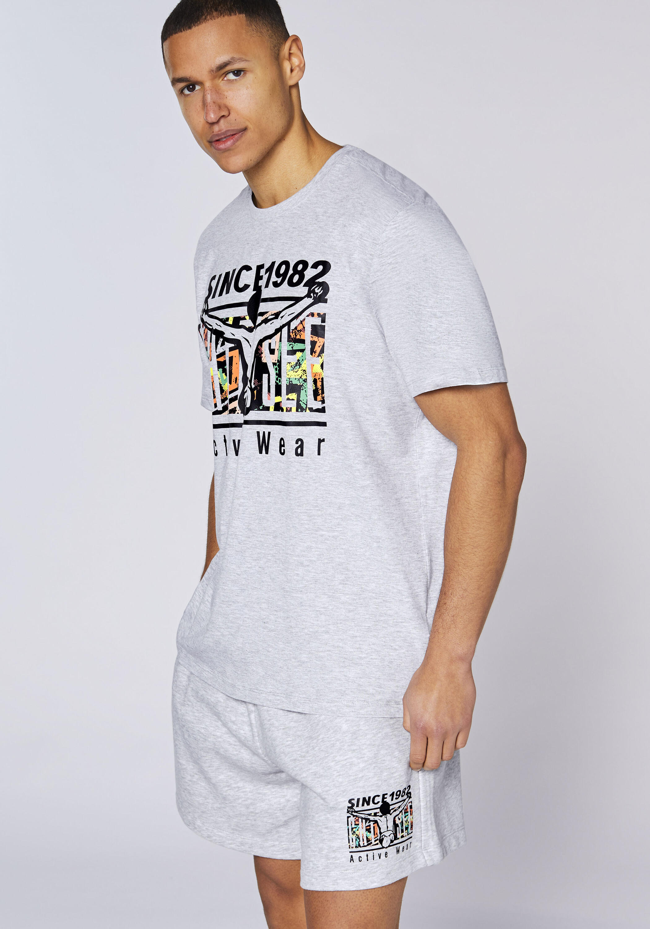 T-Shirt mit großem Retro-Frontprint 6/7