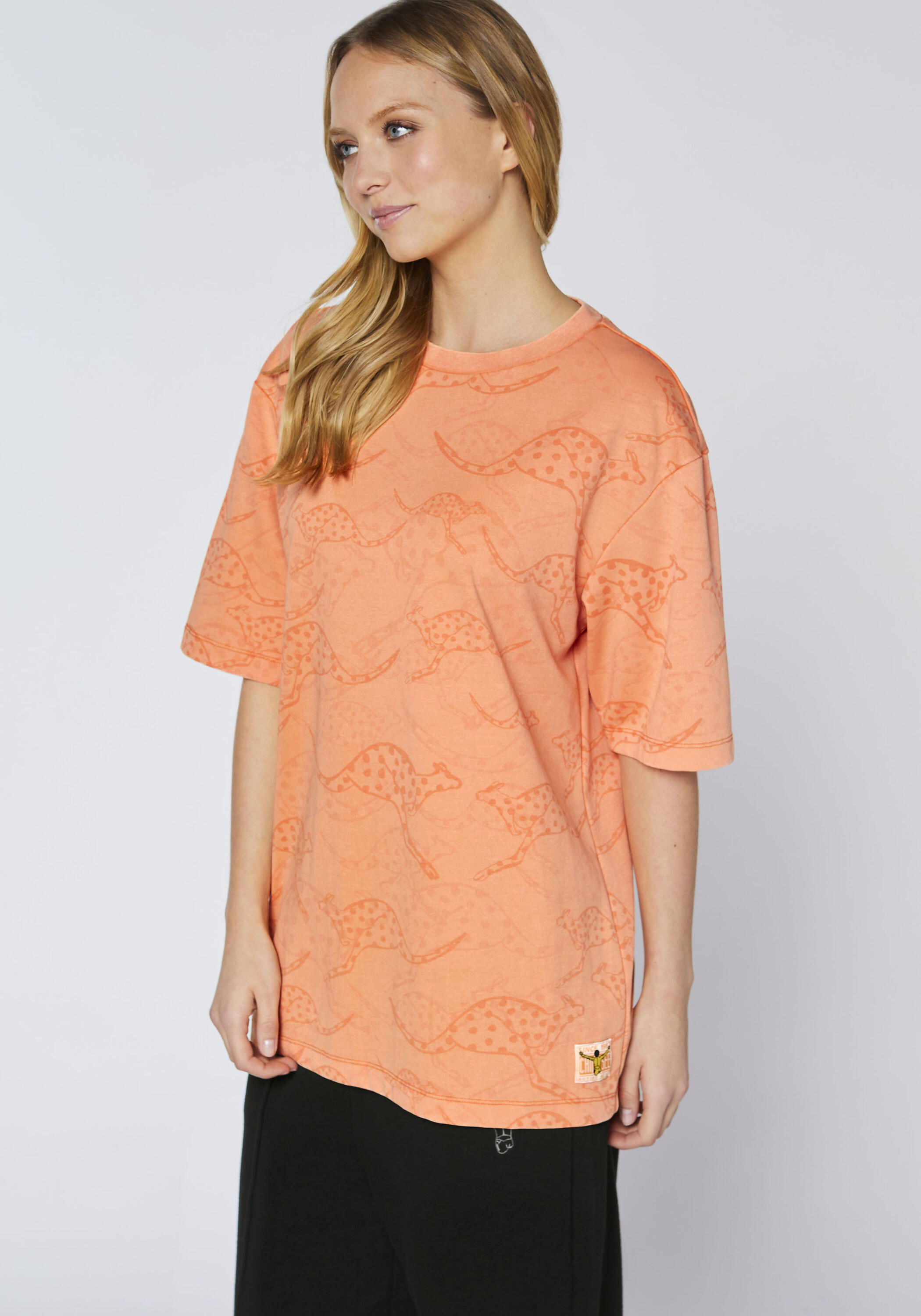T-Shirt mit Allover-Print und großem Retro-Rückenprint 6/7