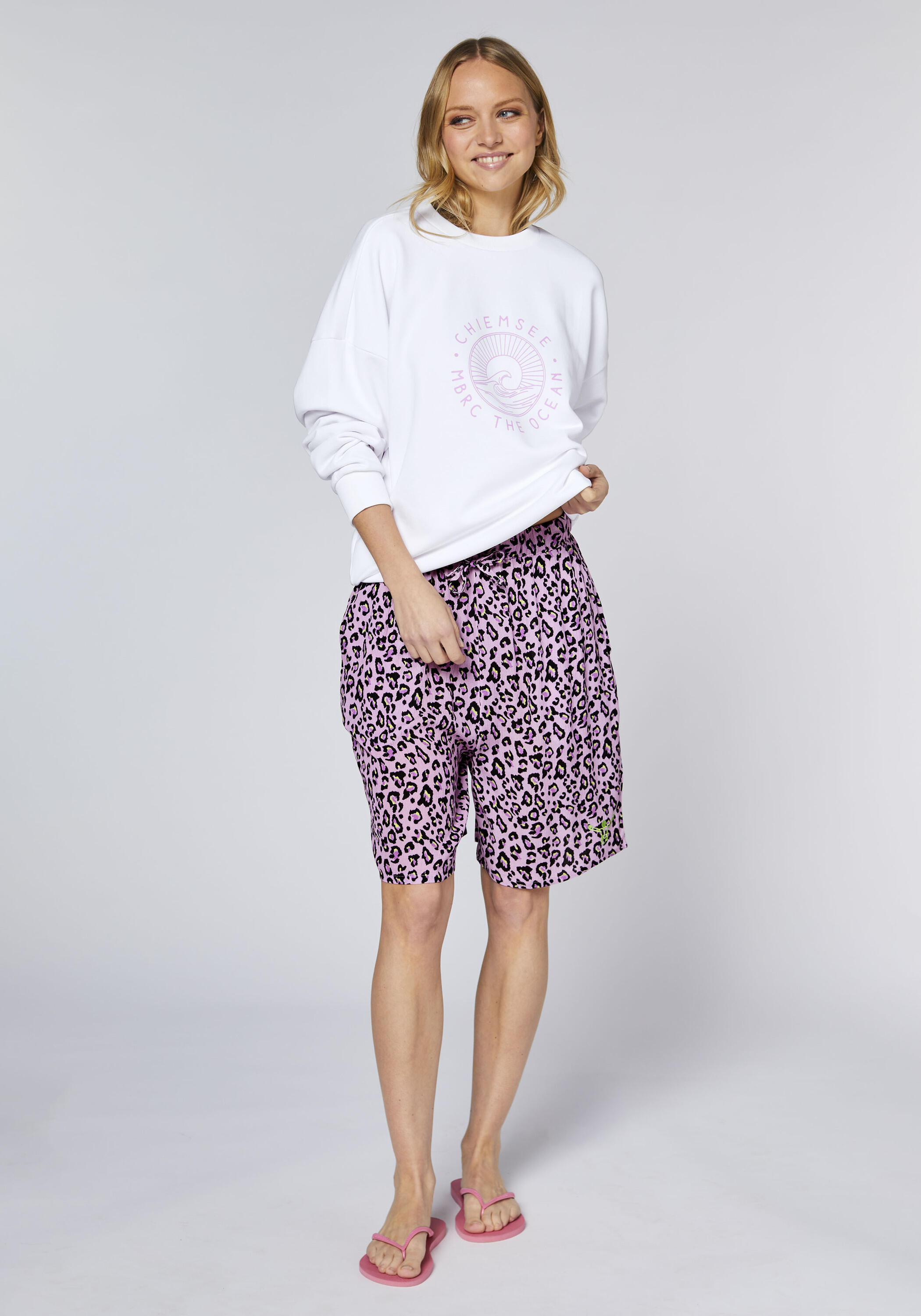 Sweatshirt in Kooperation mit MBRC® the ocean 5/7