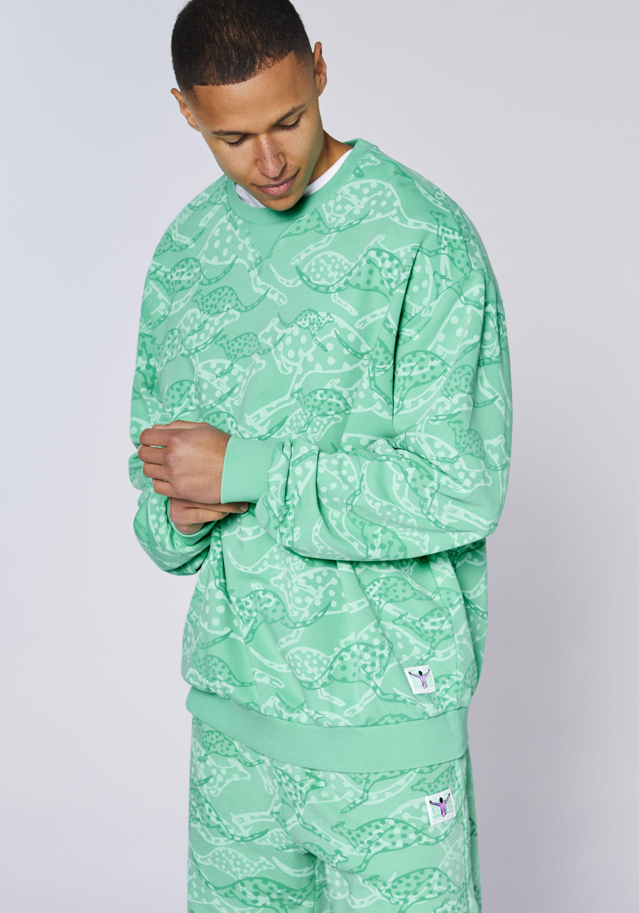 Sweatshirt mit Känguru-Alloverprint 6/7