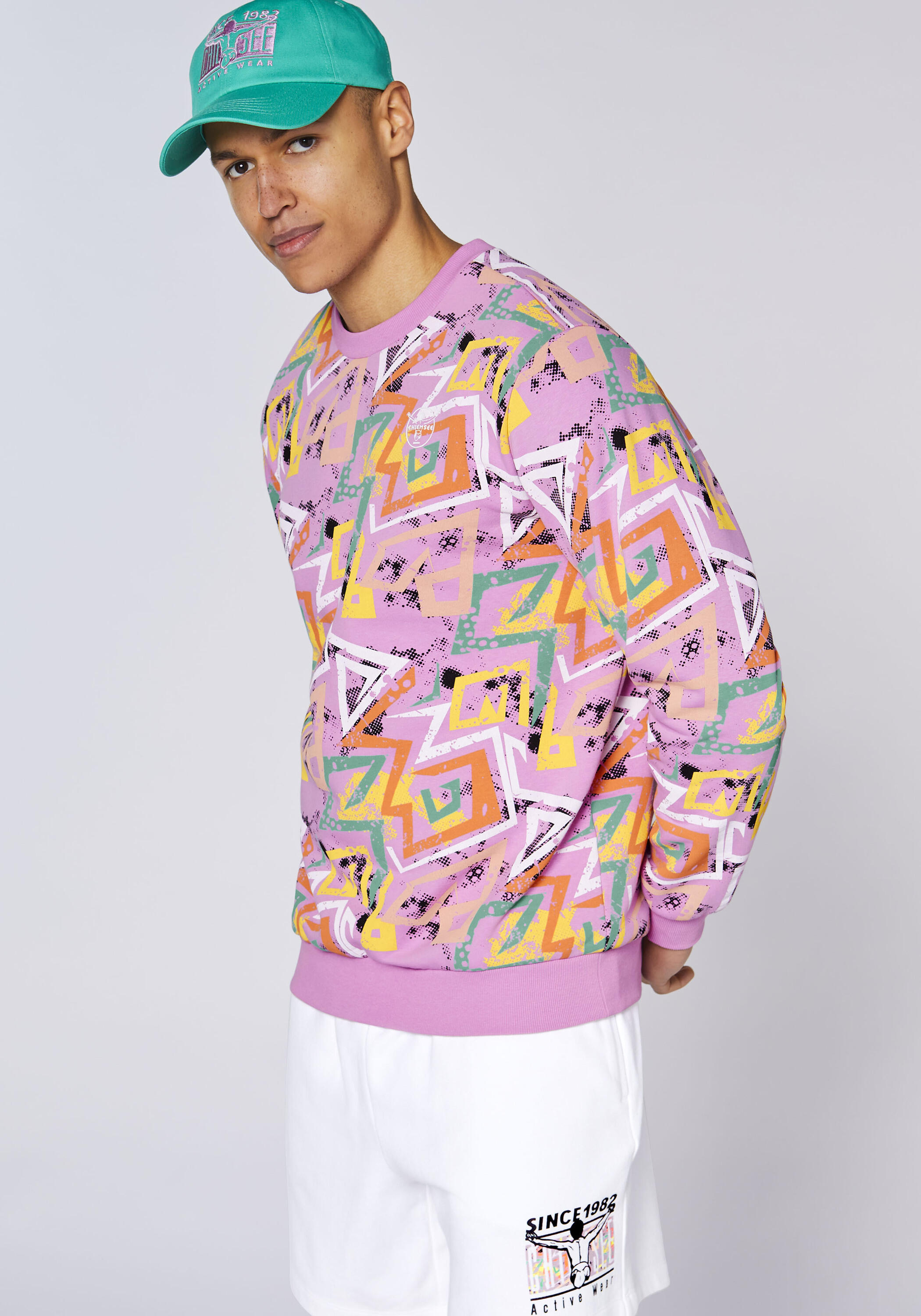 Sweatshirt mit Allover-Print und Retro-Rückenprint 6/7