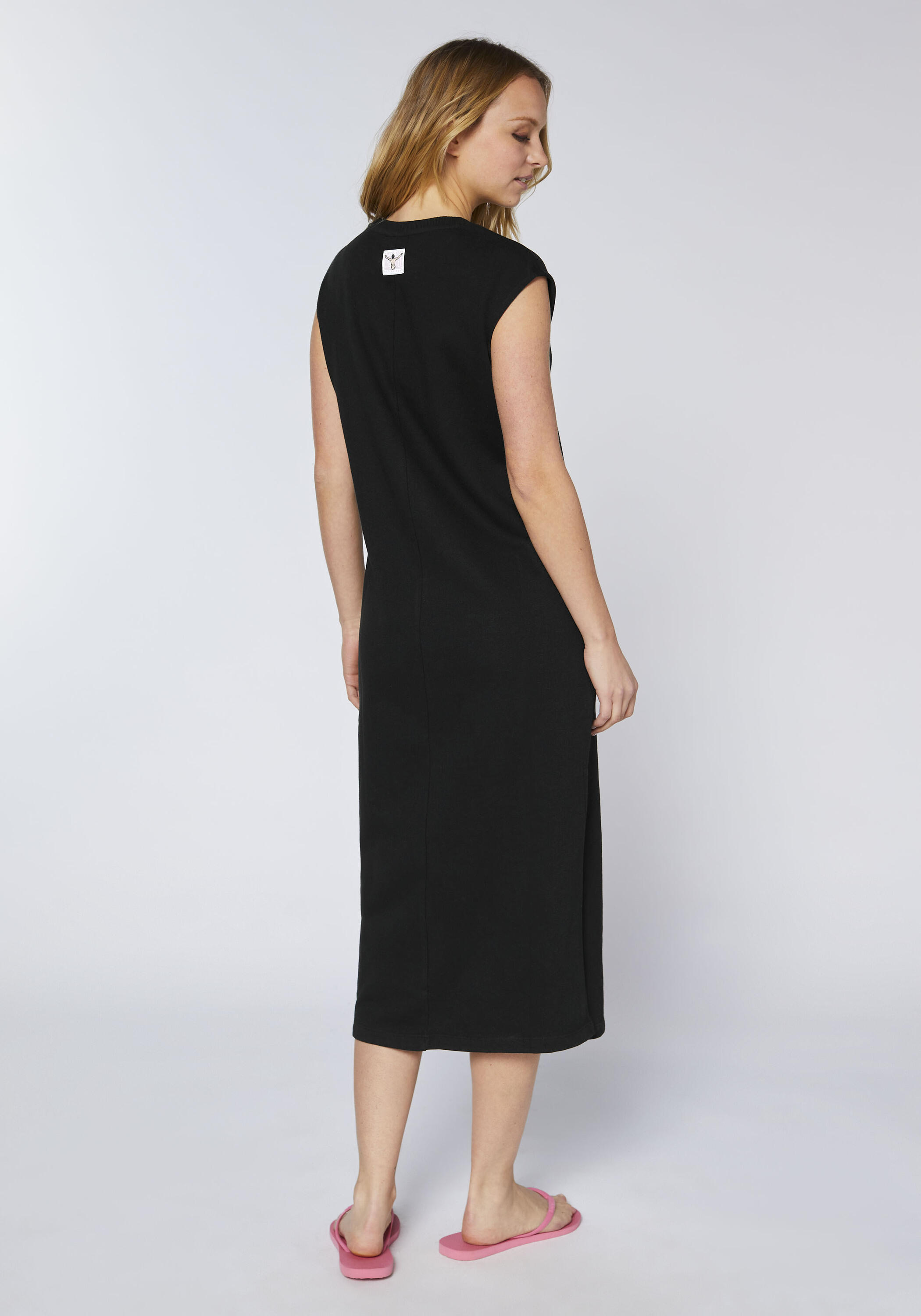 Kleid mit Slim-Fit Silhouette 4/7