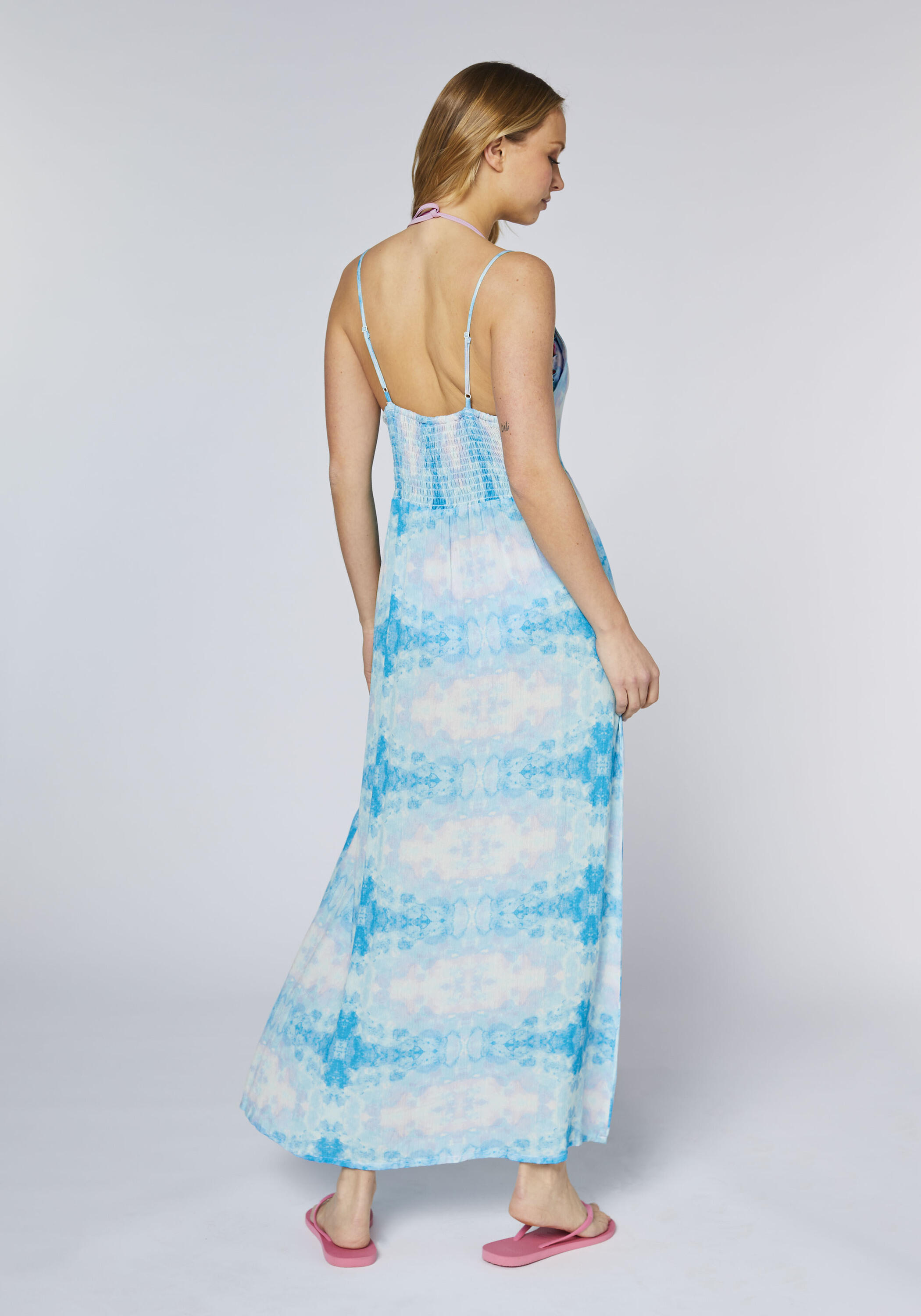 Kleid mit Smokdetail im Rücken 4/7