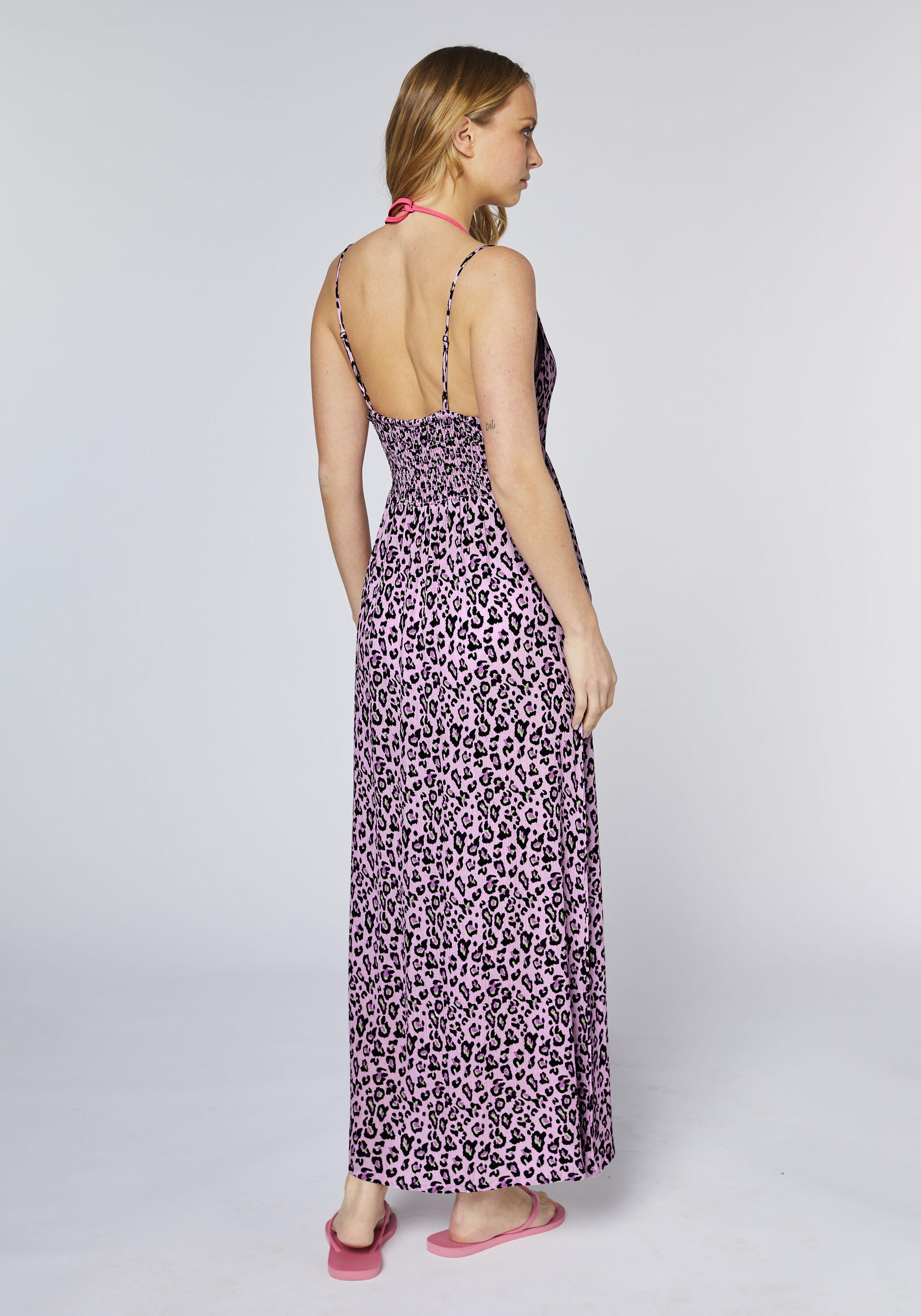 Kleid mit Smokdetail im Rücken 4/7