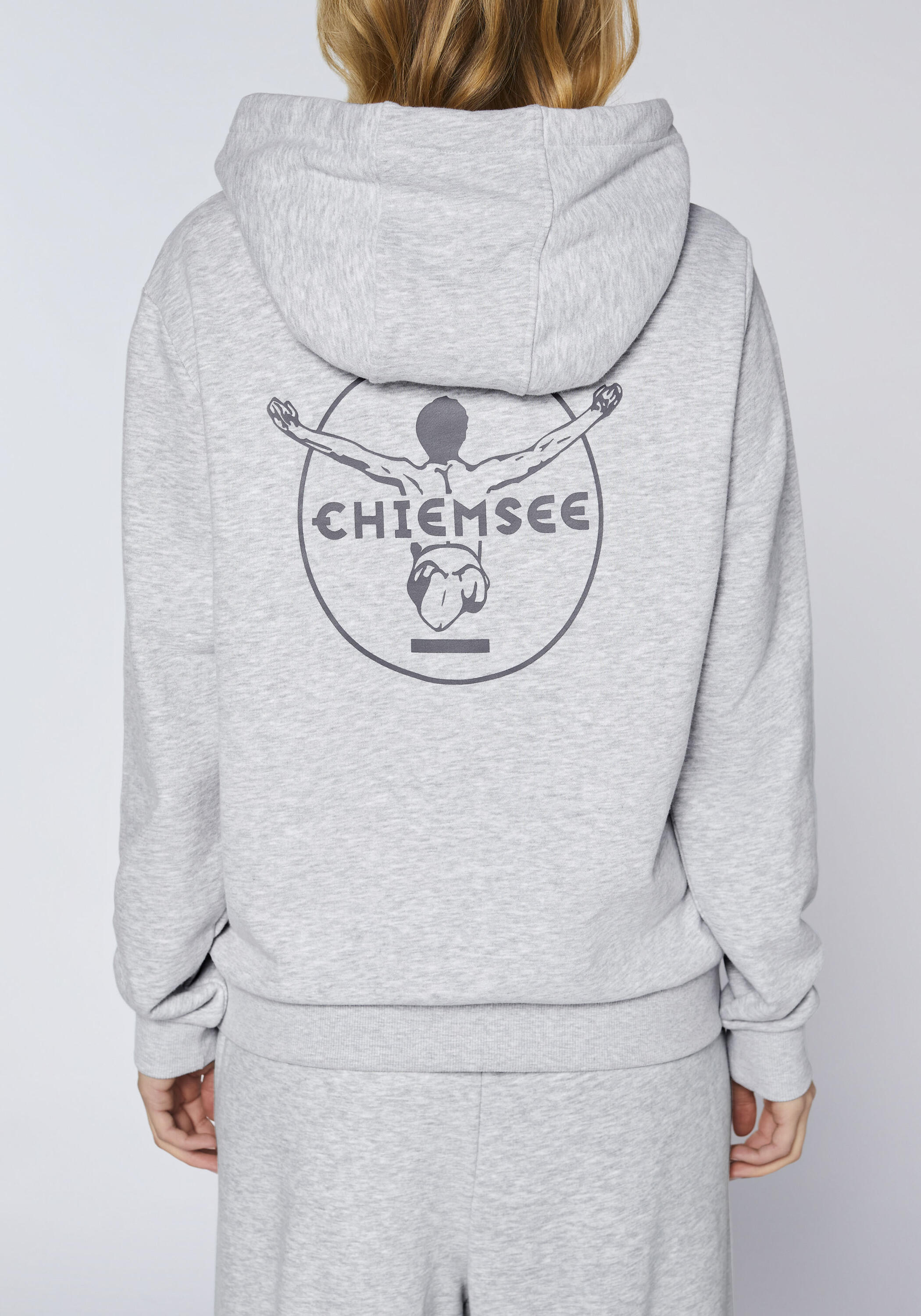 Kapuzensweatshirt mit Kängurutasche 7/7